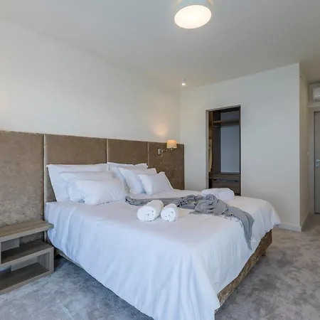 Glamorous 4 Bedrooms Seafront Paradise Private Pool *